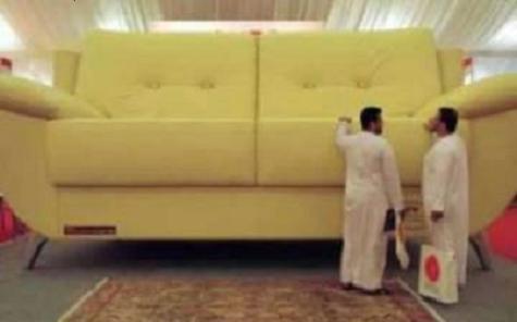 superbigsofa.jpg