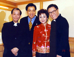 张德兰夫妇与顾嘉辉、黄沾1998.jpg