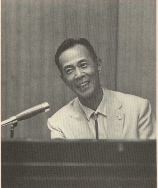 藤山一郎.jpg